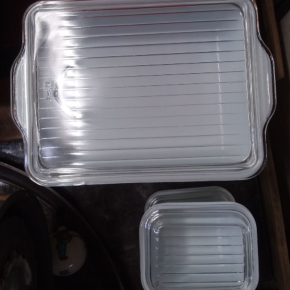 Vintage Pyrex Complete Butterprint Refrigerator Set With Lids - Picture 6 of 8